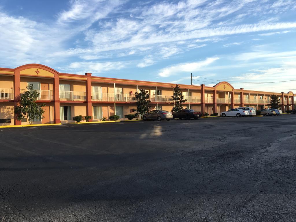 Americas Best Value Inn & Suites Williamstown Exterior foto